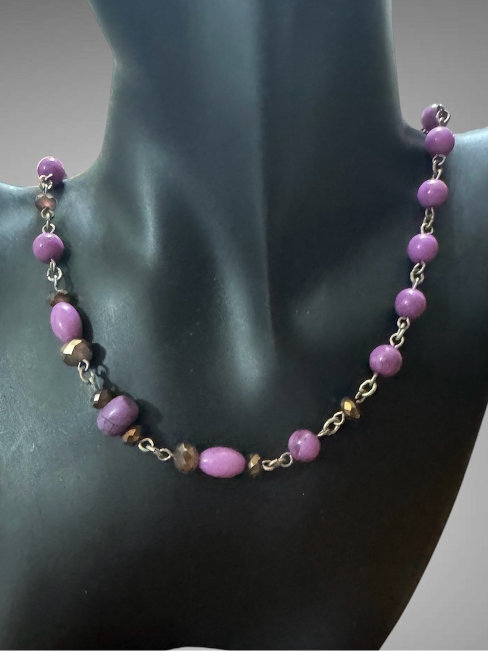 2009 NINE WEST VINTAGE AMERICA PURPLE BEADED NECKLACE